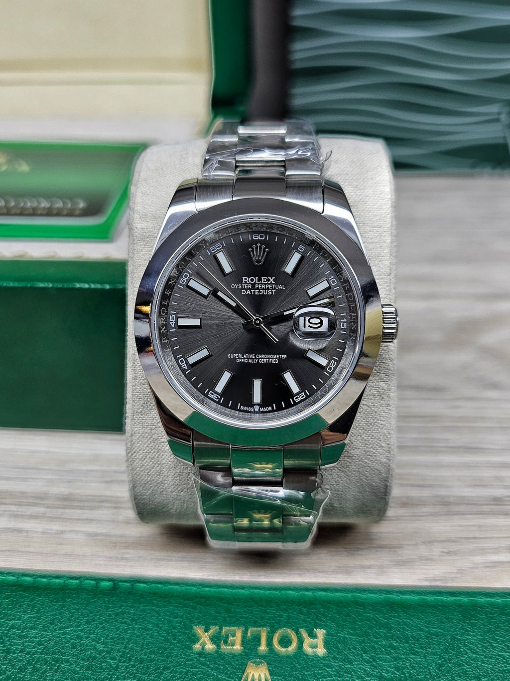 Rolex Oyster Perpetual Datejust 41mm “Rhodium”