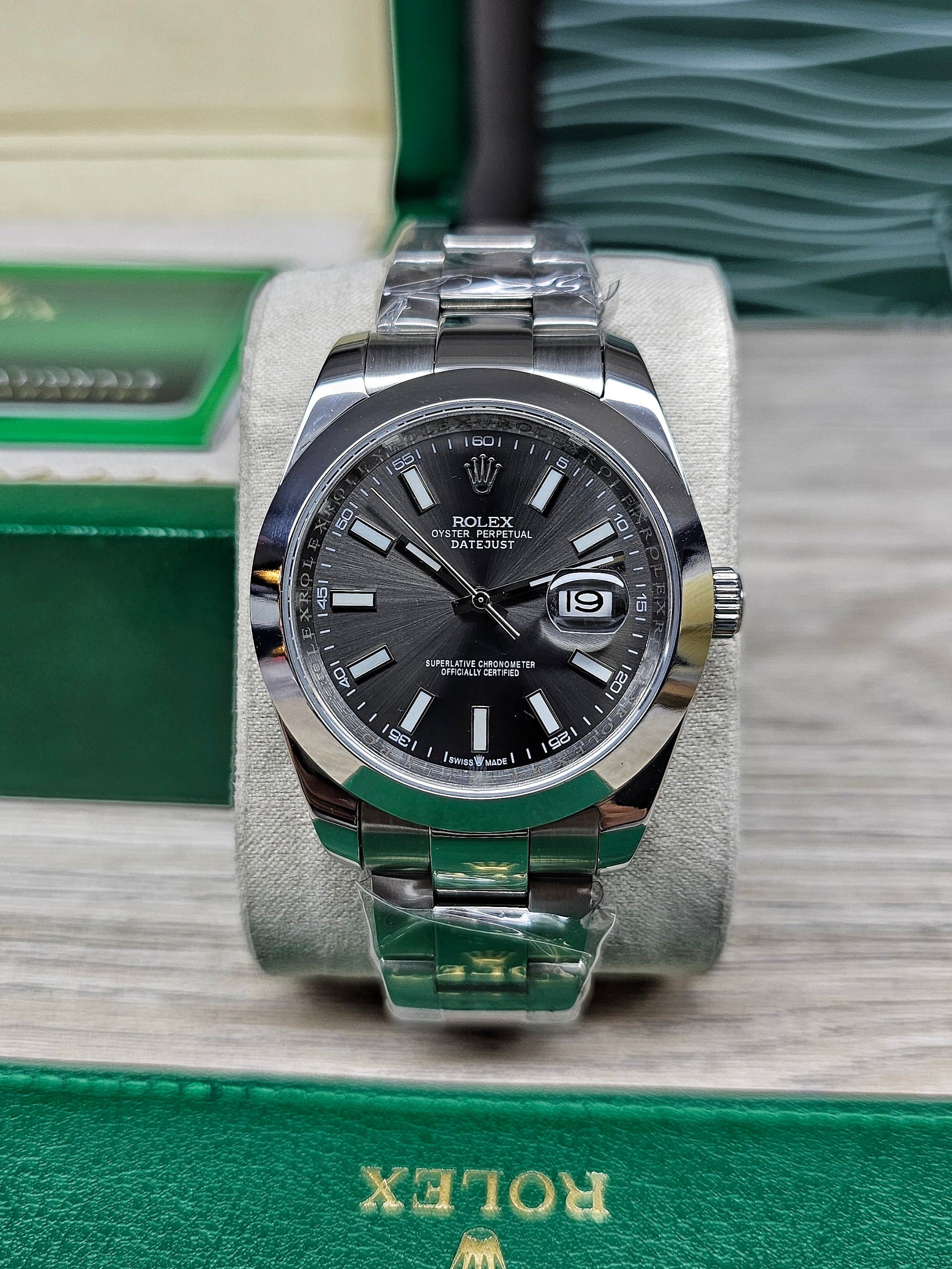 Rolex Oyster Perpetual Datejust 41mm “Rhodium”