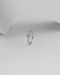 Anillo Solitario en Plata 925 con Circonia Central y Banda con Brillantes